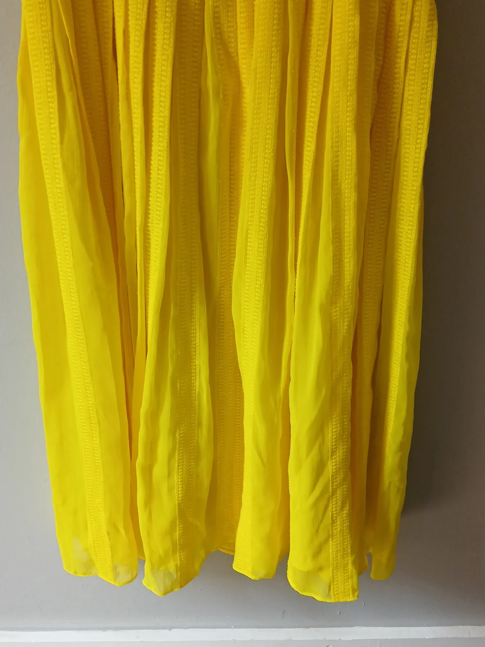 J.Crew Size 10 Midi in Bright Kiwi Yellow Embroidered Chiffon Short Sleeve Dress
